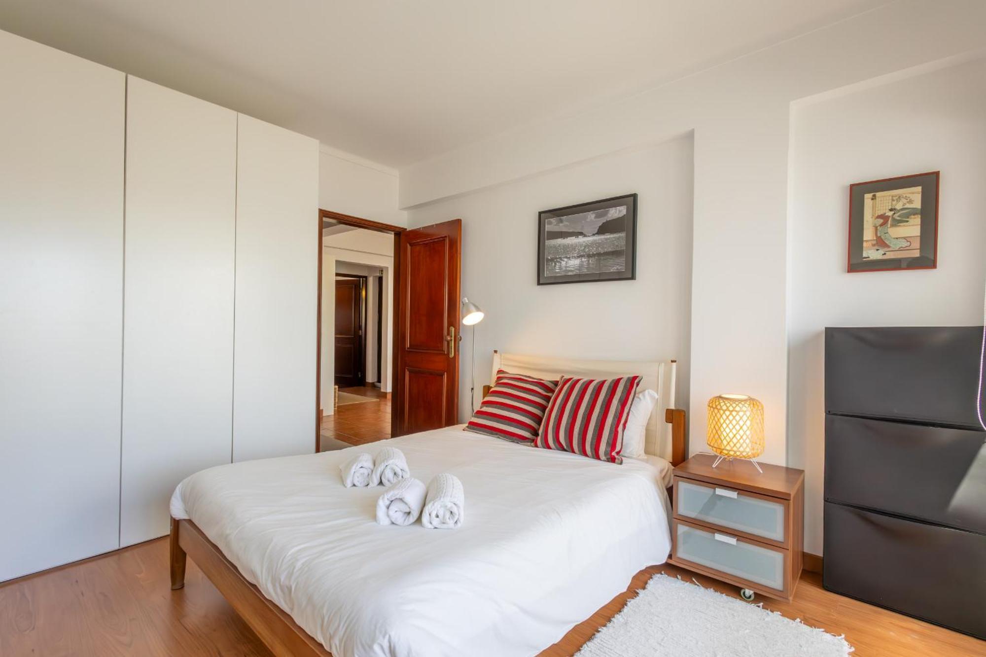 Concha Mar Com Vista Sobre A Baia Apartment Sao Martinho do Porto Ngoại thất bức ảnh