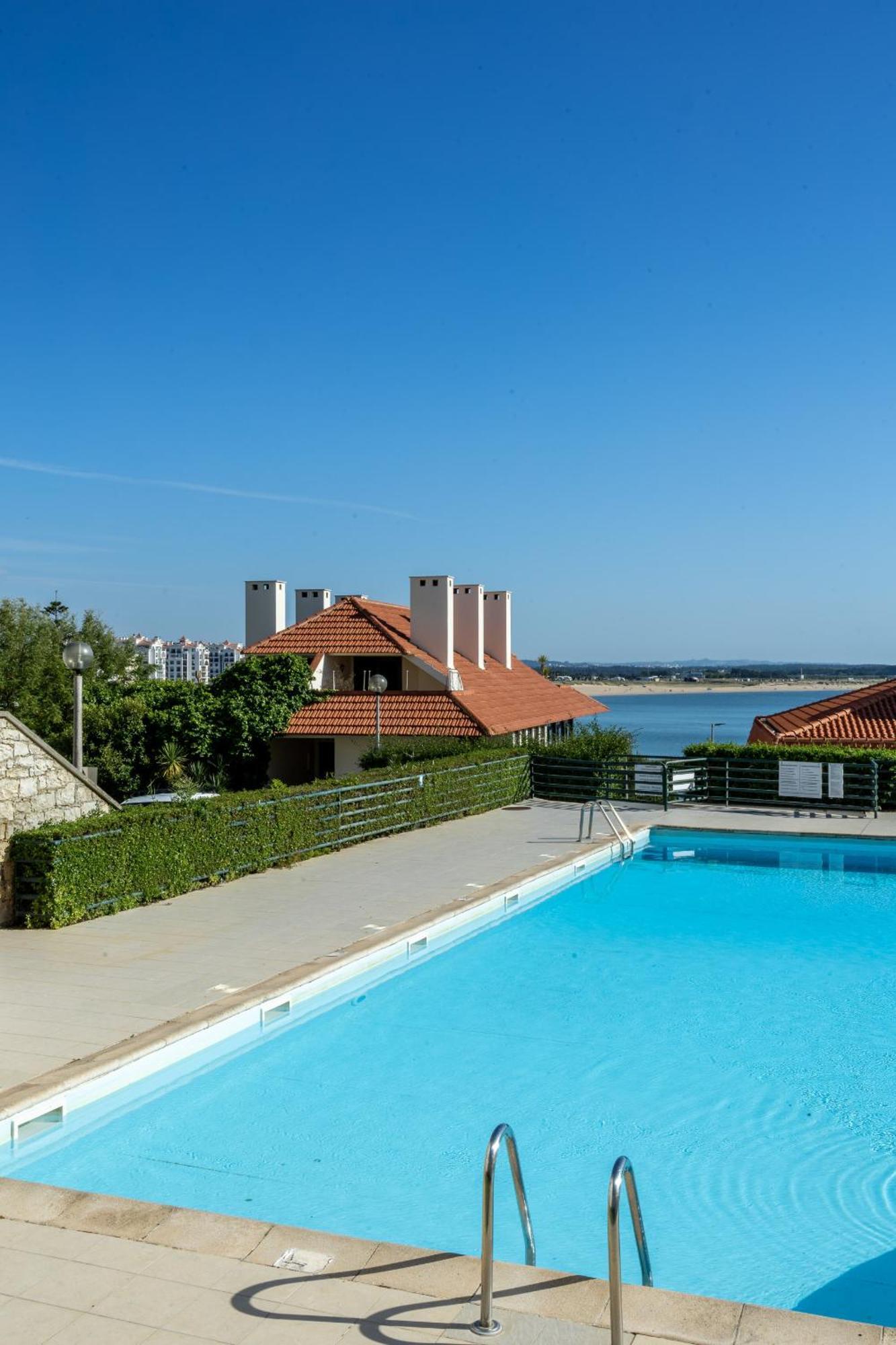 Concha Mar Com Vista Sobre A Baia Apartment Sao Martinho do Porto Ngoại thất bức ảnh