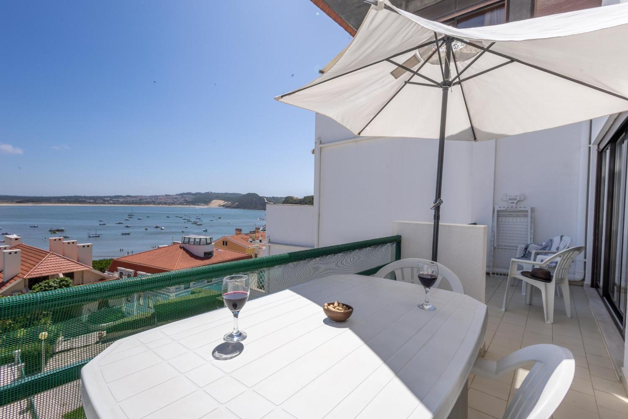 Concha Mar Com Vista Sobre A Baia Apartment Sao Martinho do Porto Ngoại thất bức ảnh
